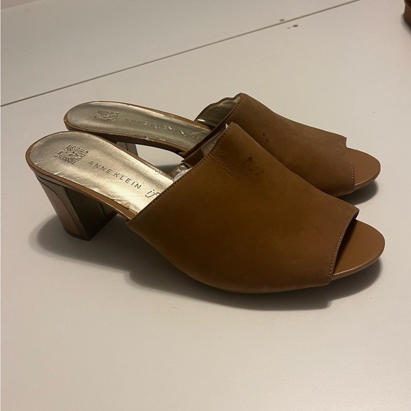 Anne Klein Tan Mules - Picture 2 of 7